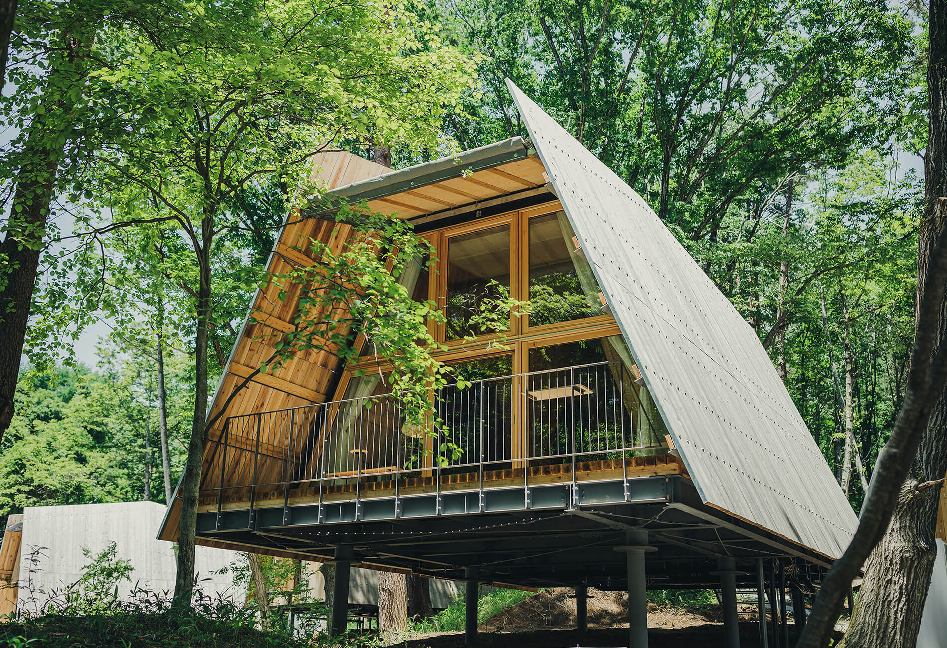 SANU offers cabins nestled in nature. For a monthly fee, you can use them as if they were your own home.