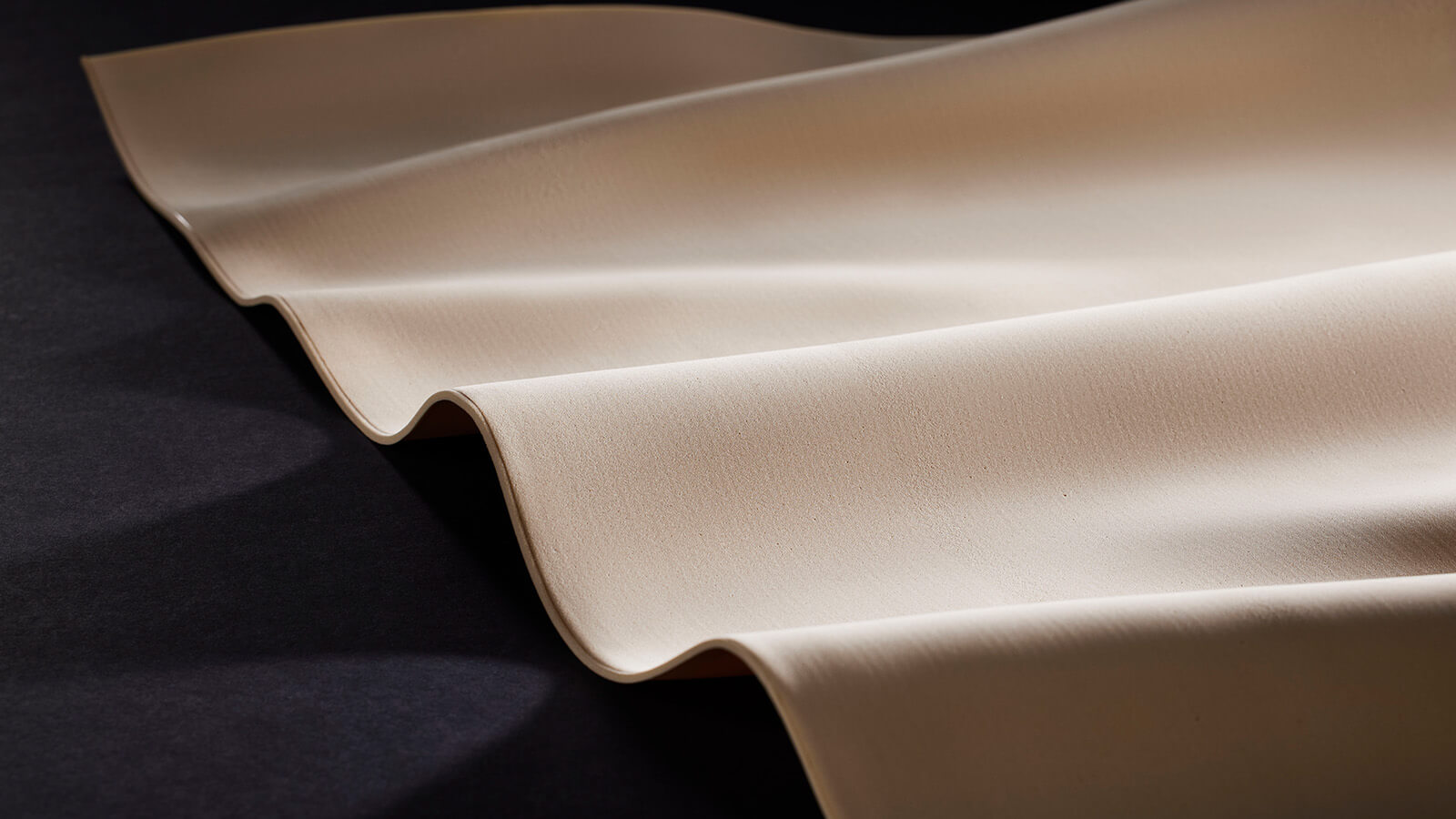 While goose down is about 30mm thick, Sc_Foam is only 2mm thick, providing high insulation and ease of movement.